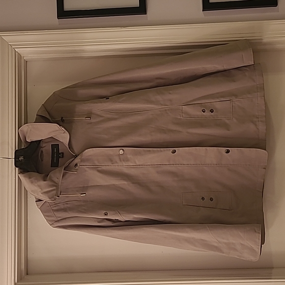 Jacket - Picture 1 of 4